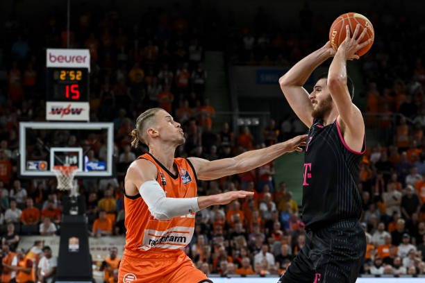 其中一位引 其中一位引