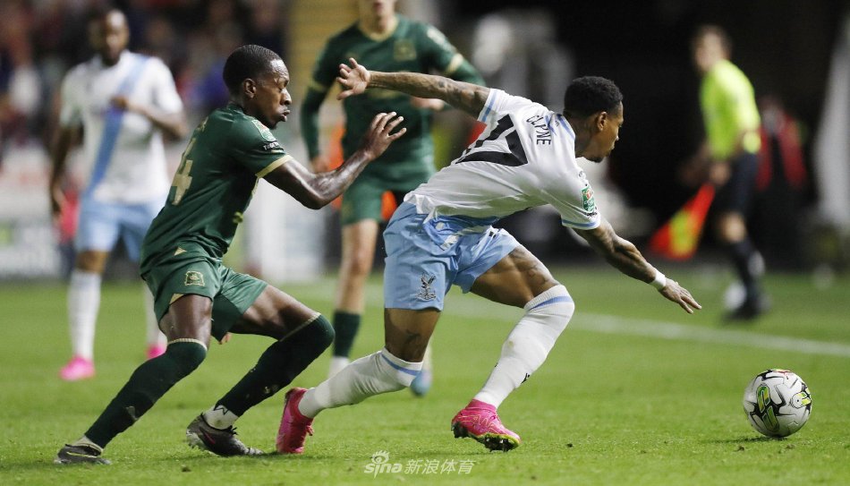 低球队的士 低球队的士